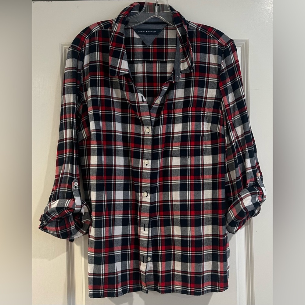 Tommy Hilfiger Women’s Red and Black Plaid Button Down Shirt XL Rolled Sleeves